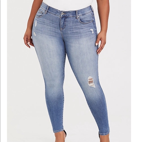 torrid Denim - Torrid Light Distressed Bombshell Skinny Jeans 12S